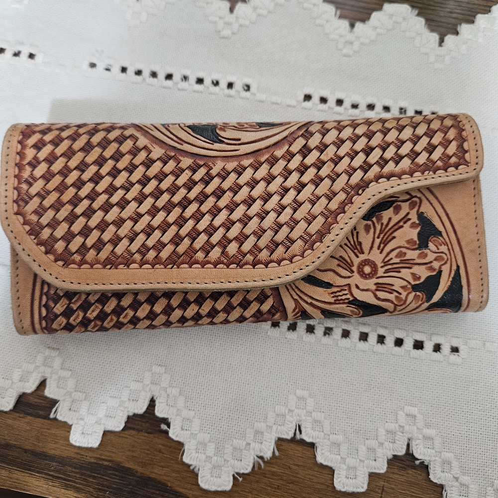 Elegant Woven Leather Clutch